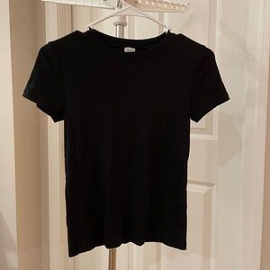 Aritzia Wilfred Free black ribbed t-shirt size small